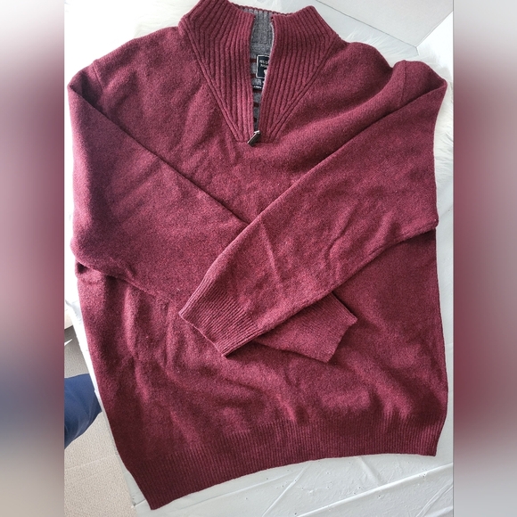 Hudson North  Red Zip Up Sweater, Size XL - Picture 3 of 4